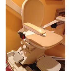 Used battery  Powered Stair Lift Acorn 130  (INSTALLATION INCLUDED, NO SHIPPING)